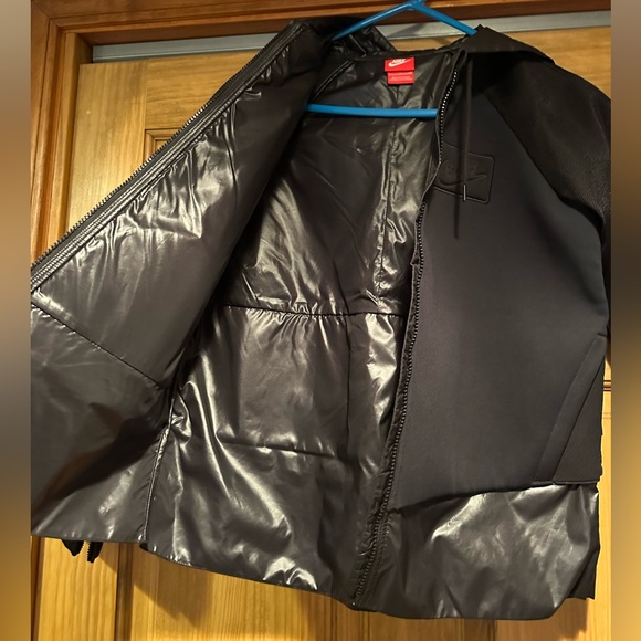 NIKE | Never Worn Women’s Mixed Material Jacket - Picture 4 of 8